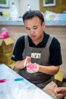 天生我材必有用　用愛編織人生